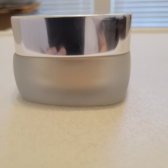 La Mer The powder 8g Translucent - Picture 4 of 6